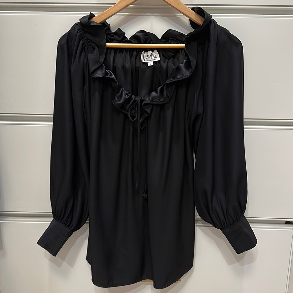 LEONA Top